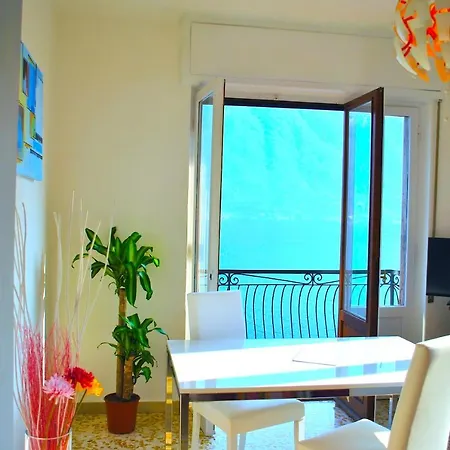 Apartment The Palm With Balcony And View